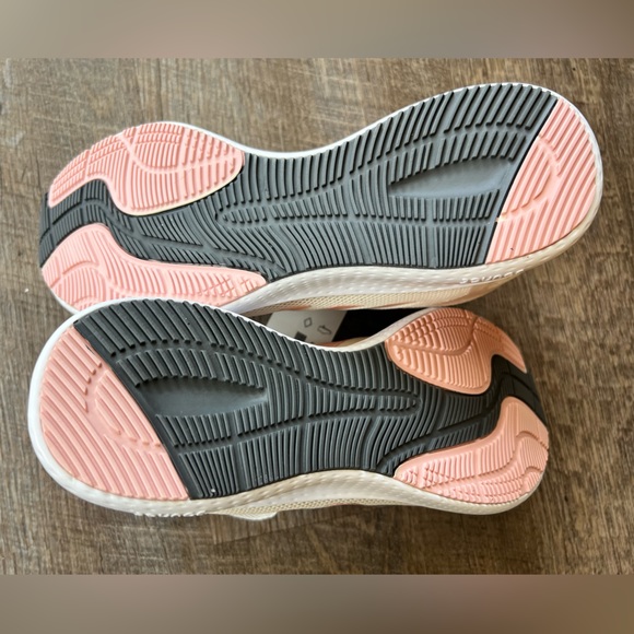 Adidas edge lux 4 NWT - Picture 5 of 5